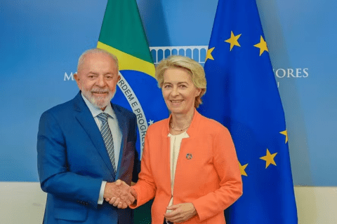 Presidente Lula e presidente da Comissão Europeia, Ursula Von der Leyen fecham acordo econômico entre Mercosul e União Europeia.