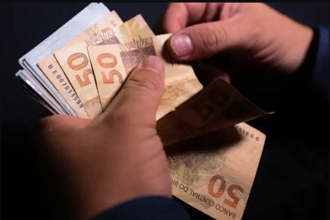 Você sabe quanto de imposto paga por ano? Foto: Marcello Casal Jr/Agência Brasil